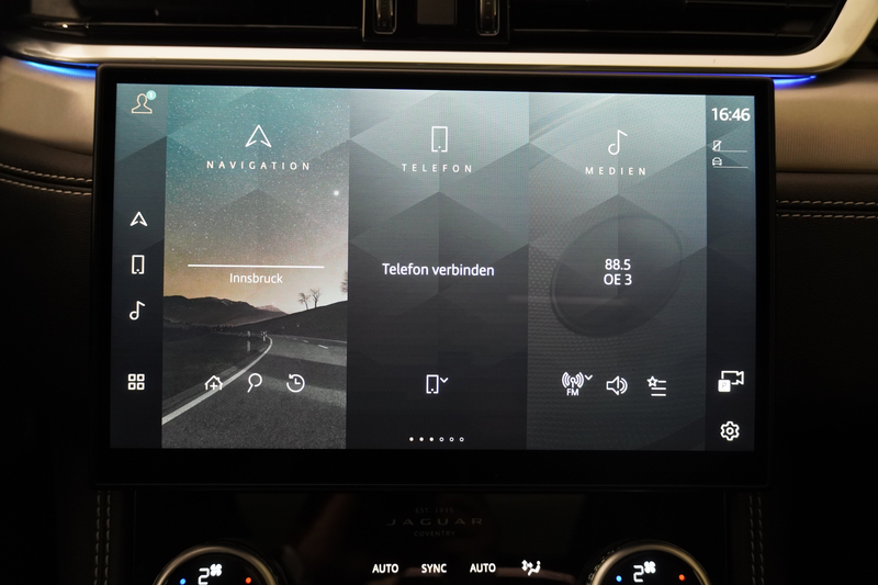 Jaguar F-Pace 2.0PHEV R Dyn S — photo 25