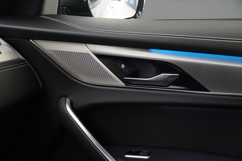 Jaguar F-Pace 2.0PHEV R Dyn S — photo 24