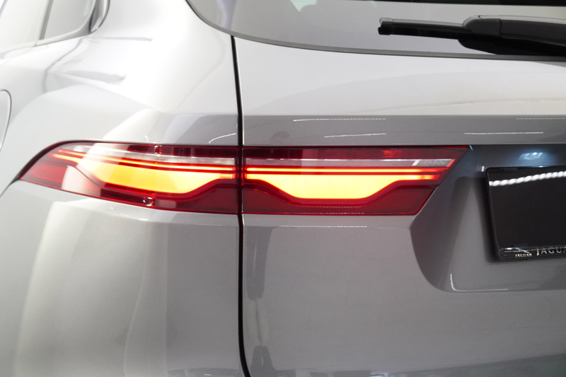 Jaguar F-Pace 2.0PHEV R Dyn S — photo 9
