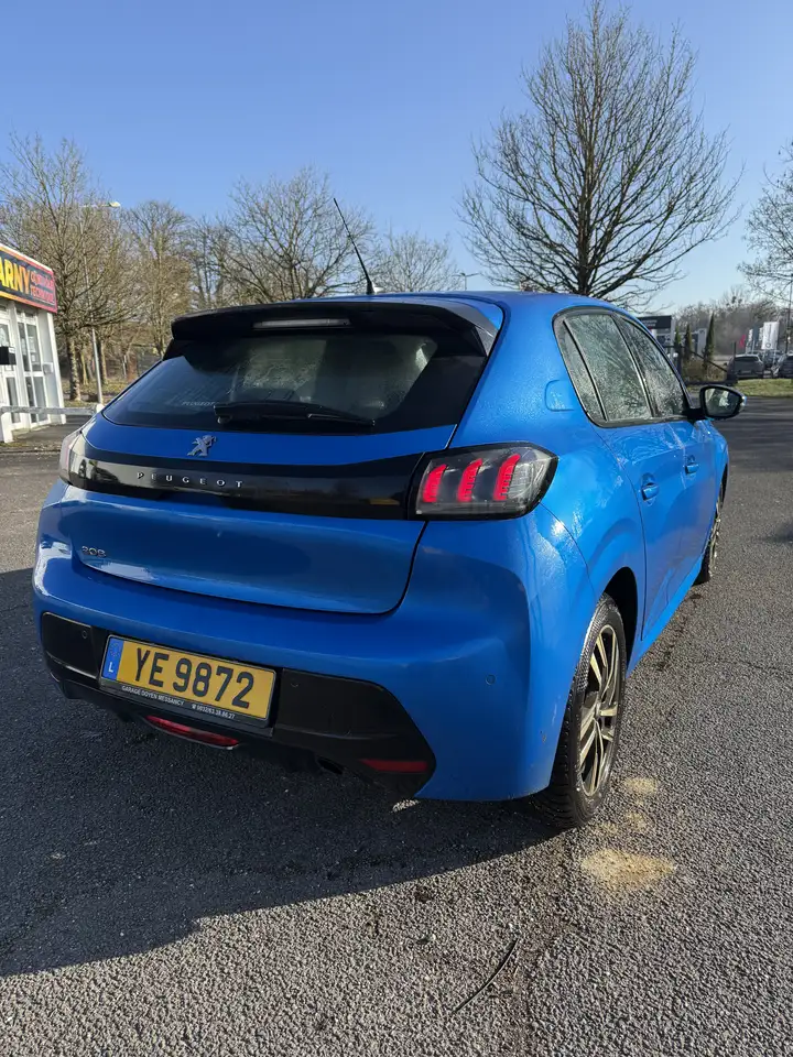 Peugeot 208 208 — photo 3