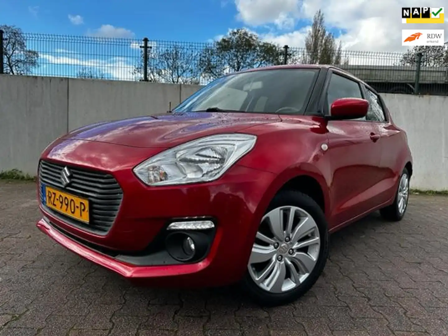 Suzuki Swift 1.2 Select/CAMERA/NAVI/TREKHAAK/STOEL VERWARMING/N Rouge - 1