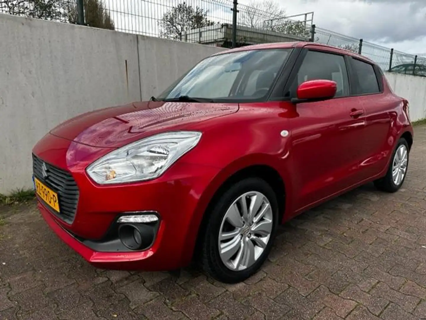 Suzuki Swift 1.2 Select/CAMERA/NAVI/TREKHAAK/STOEL VERWARMING/N Rouge - 2