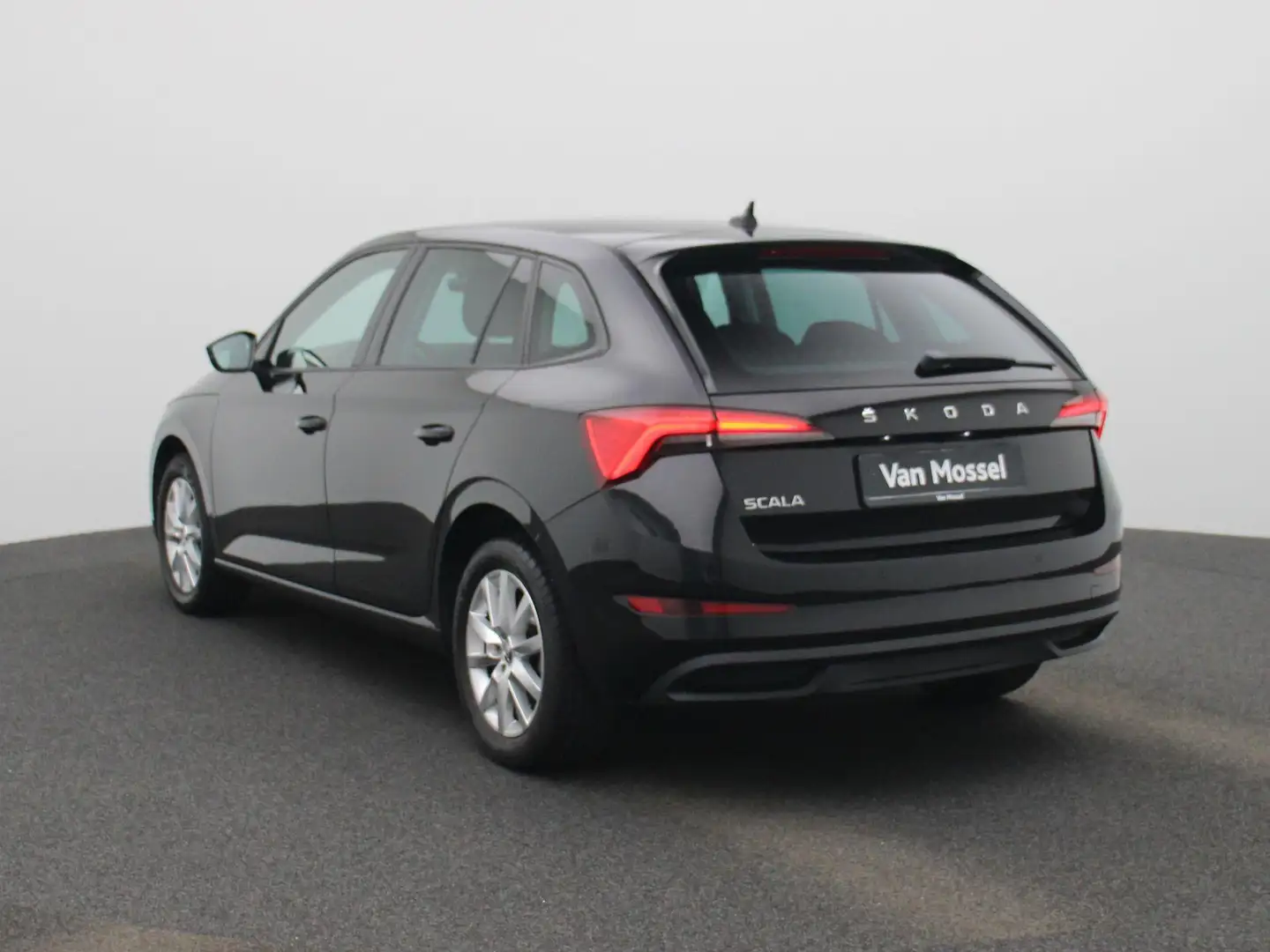 Skoda Scala 1.6 TDI 85kW DSG7 Ambition Camera | carplay | zete Zwart - 2