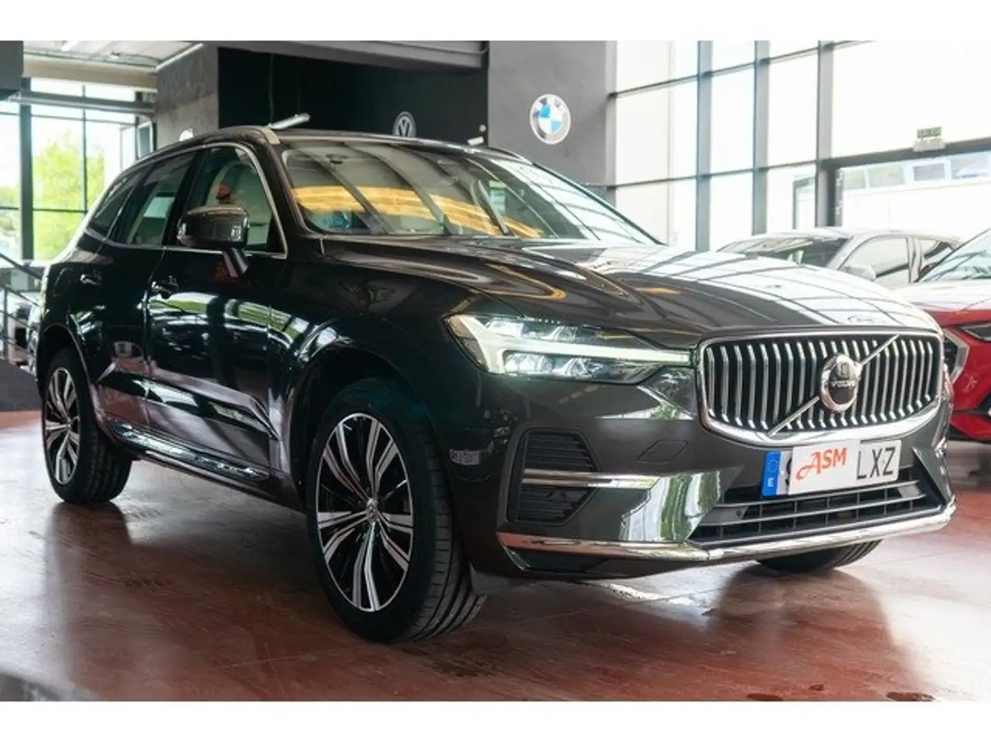 Volvo XC60 B4 Inscription FWD Aut. Gris - 2