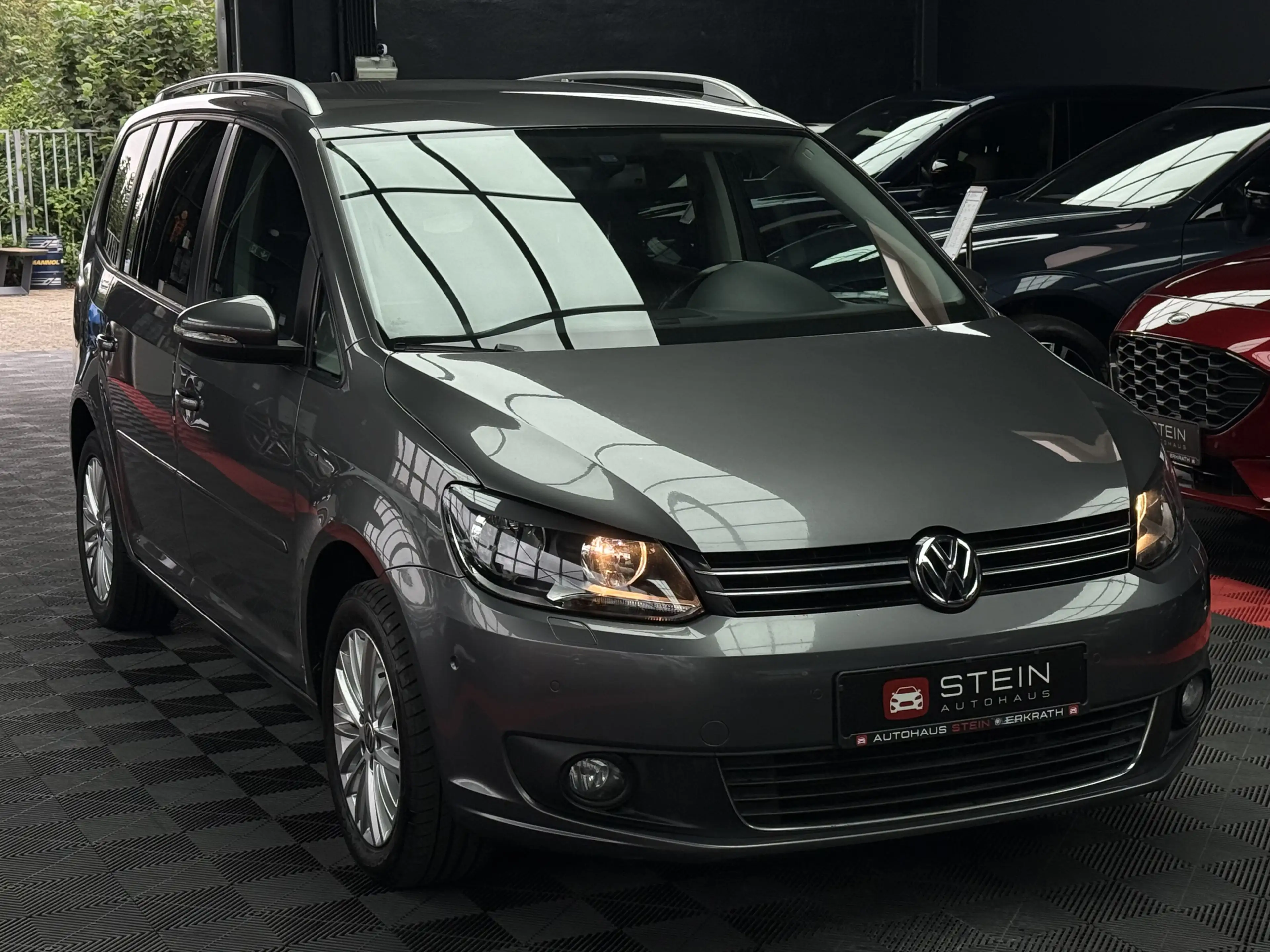 Volkswagen Touran Cup   AHK Klimaautomatik SHZ PDC v&h — photo 6