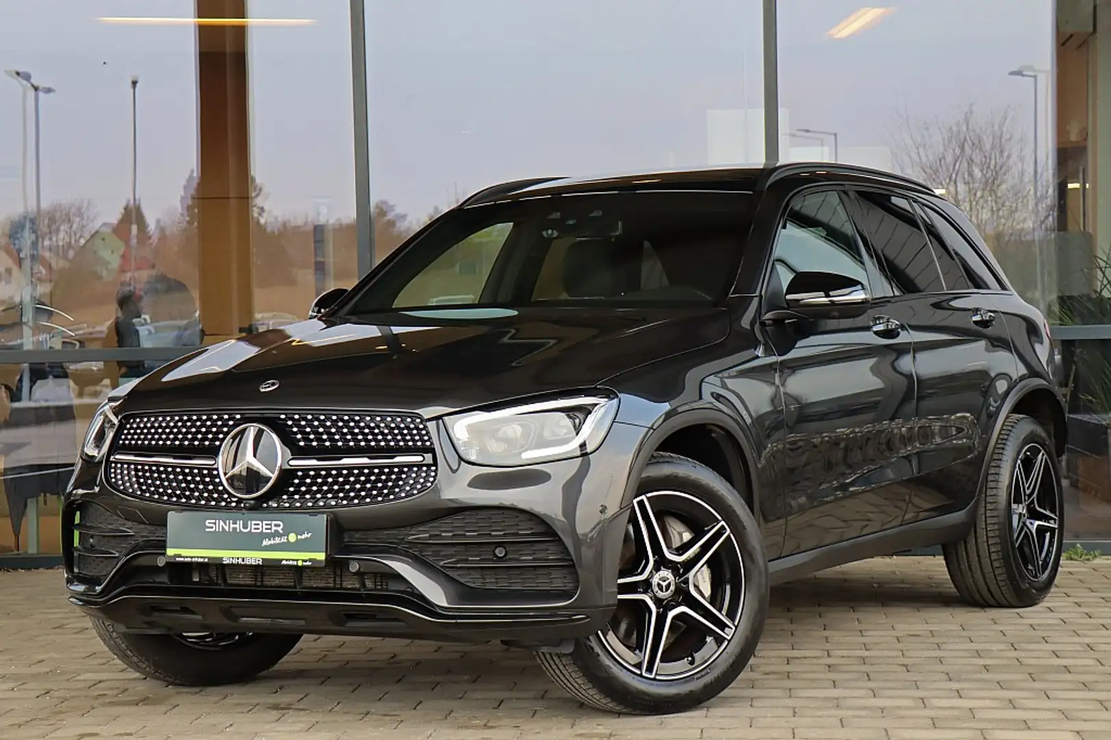 Mercedes-Benz GLC 300 de PHEV 4Matic AMG, ACC, AHK elektr., Multibeam... Gris - 1