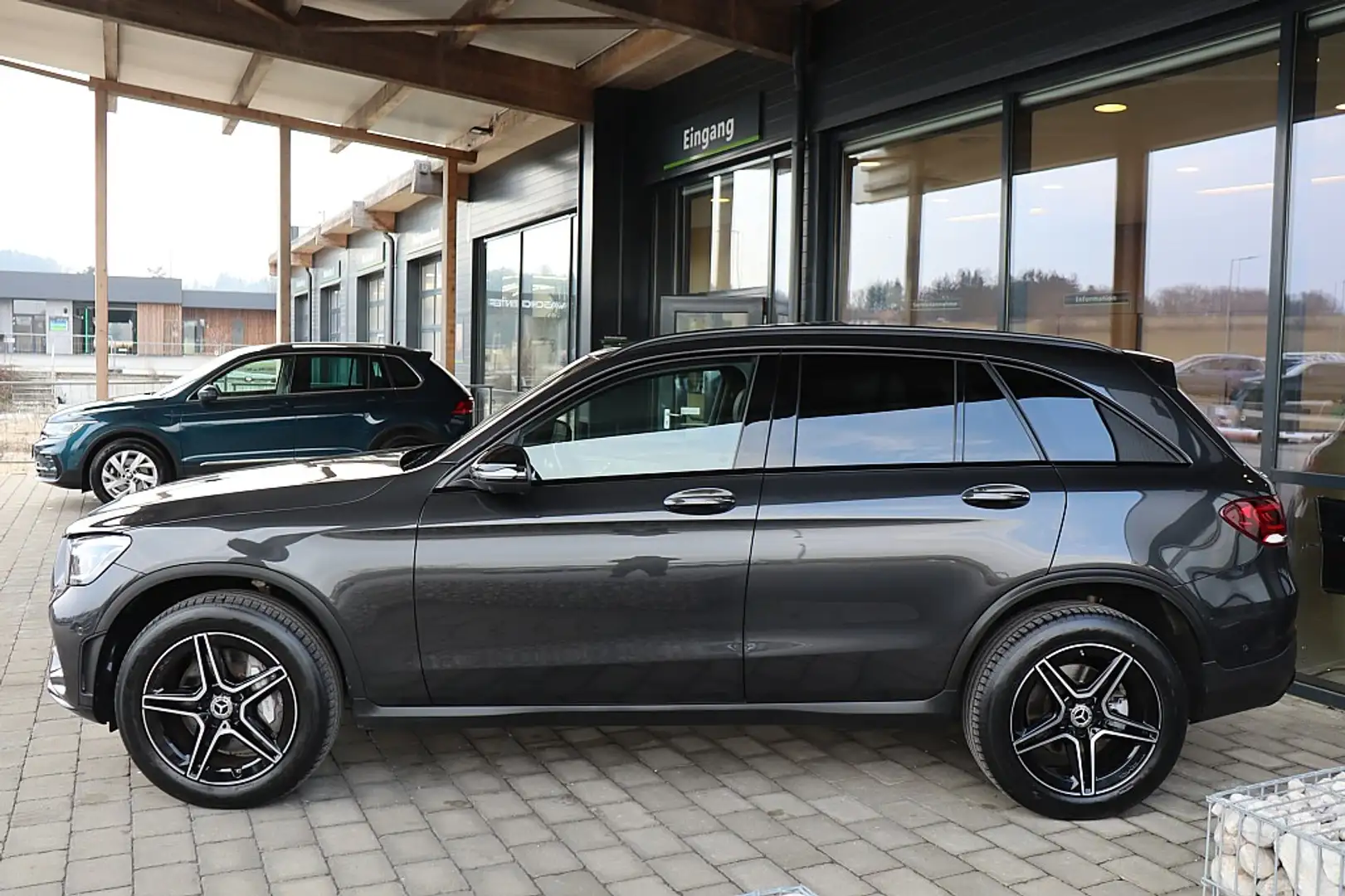 Mercedes-Benz GLC 300 de PHEV 4Matic AMG, ACC, AHK elektr., Multibeam... Gris - 2