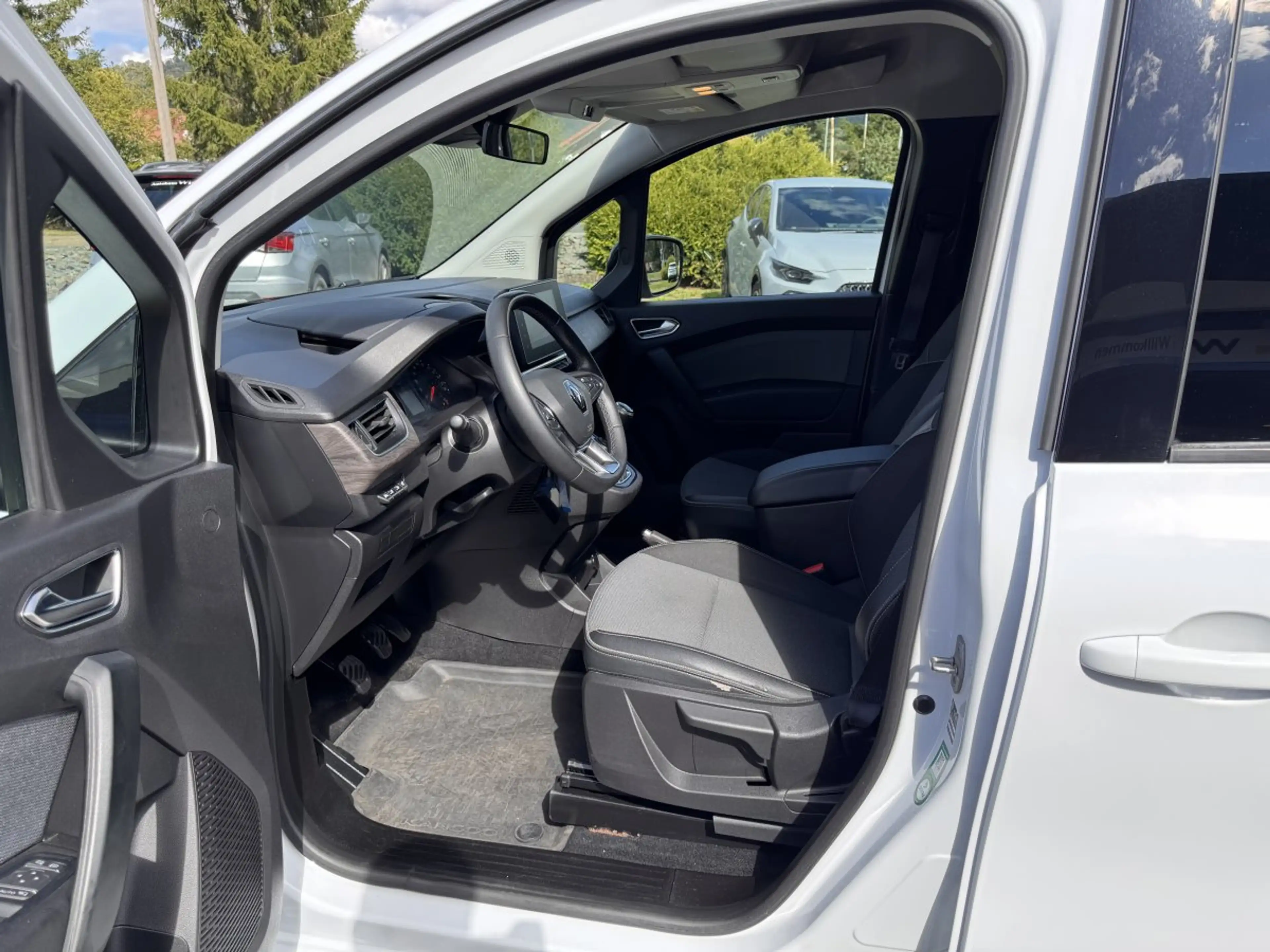Renault Kangoo TCe 100 PS EDITION One — photo 10
