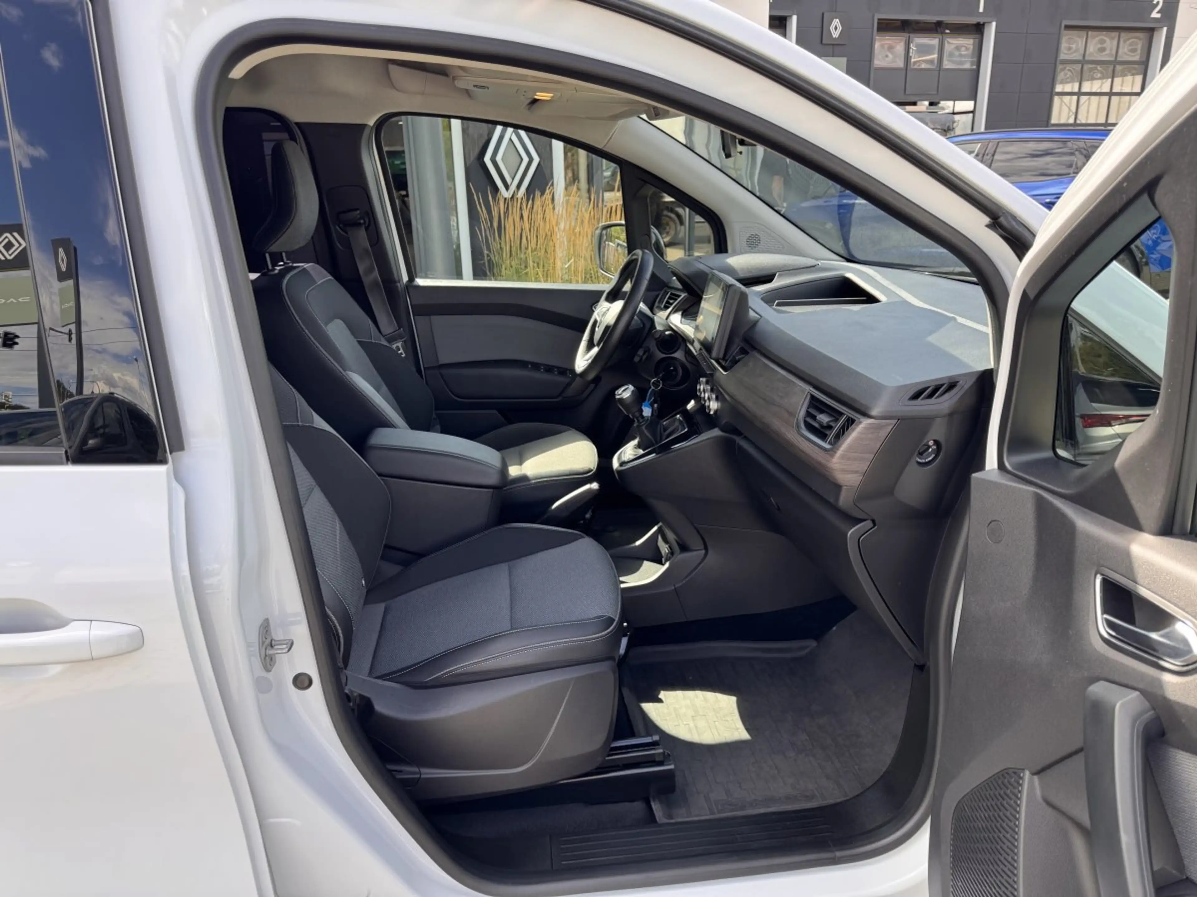Renault Kangoo TCe 100 PS EDITION One — photo 11