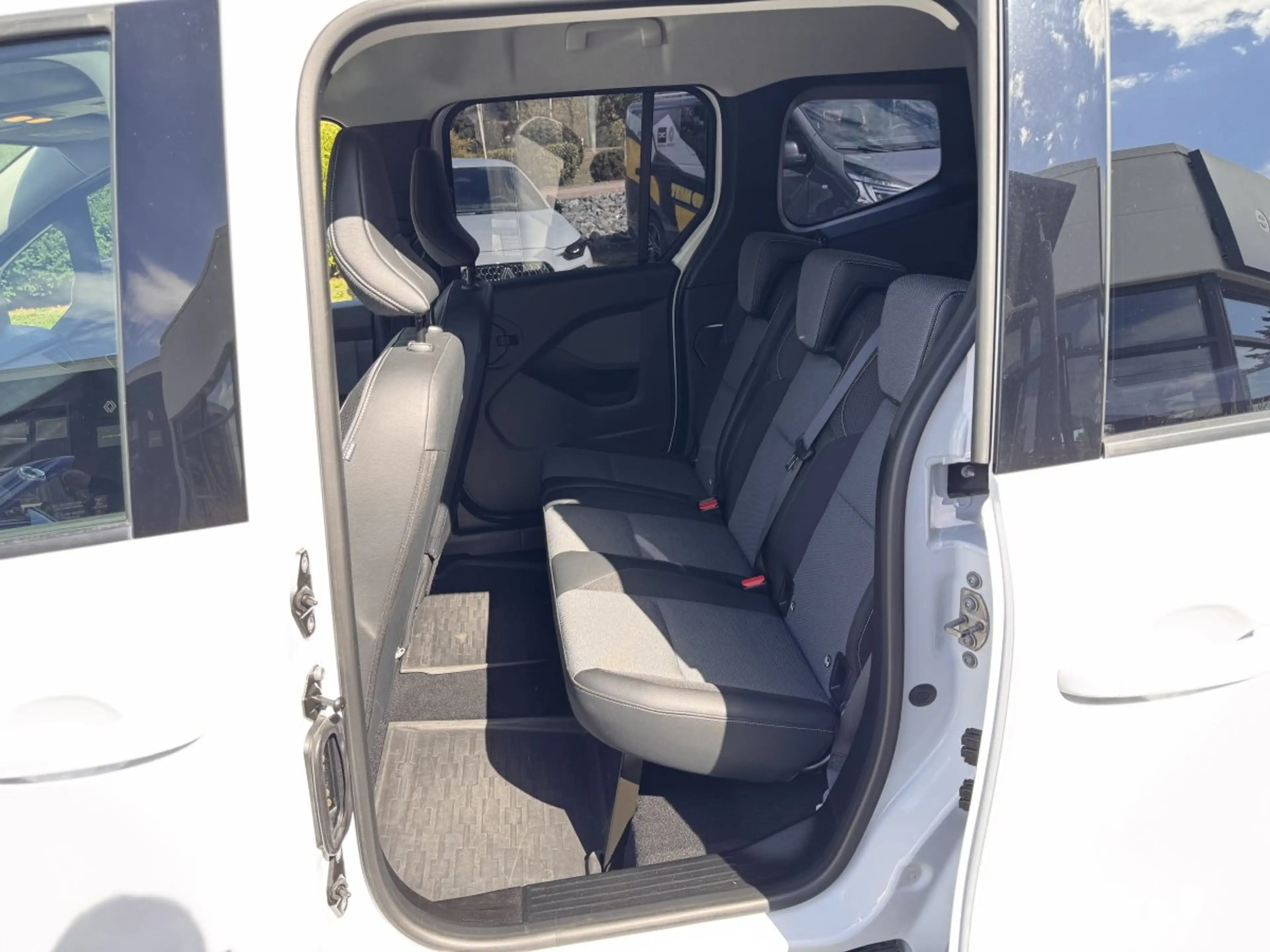 Renault Kangoo TCe 100 PS EDITION One — photo 13