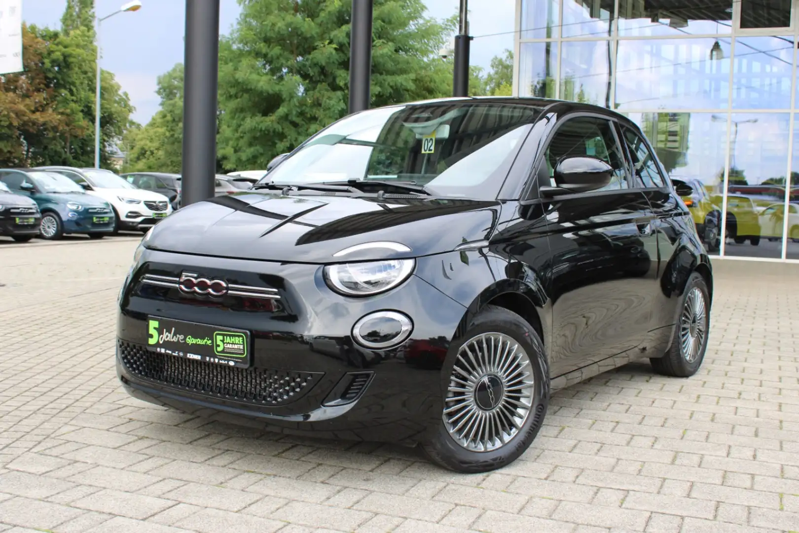 Fiat 500e ICON - 42 kWh Navi+Kam.+KeyLess+KlimaA+LM Negro - 2