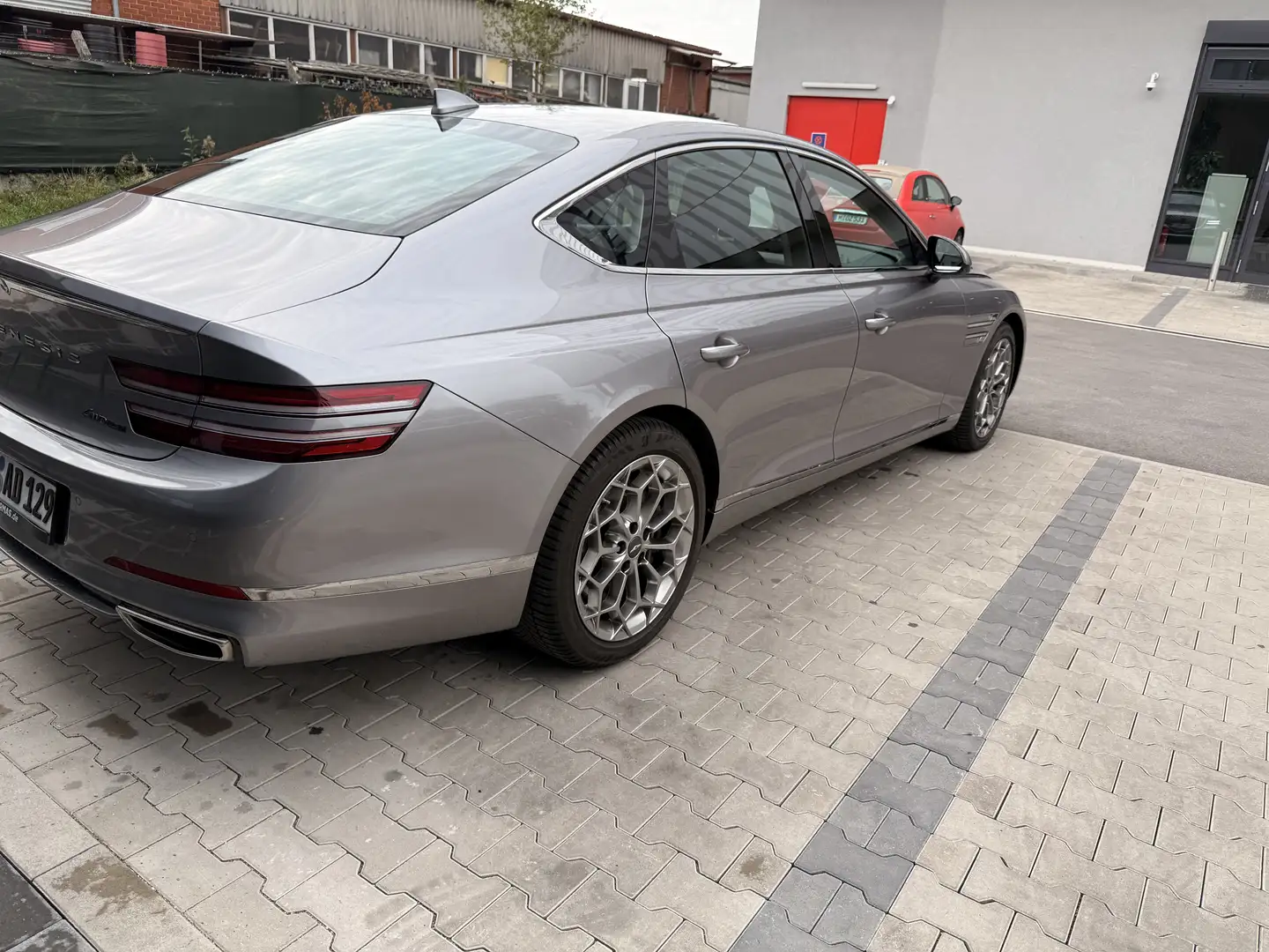 Genesis G80 2.5T AWD AT8 Premium Line - 2