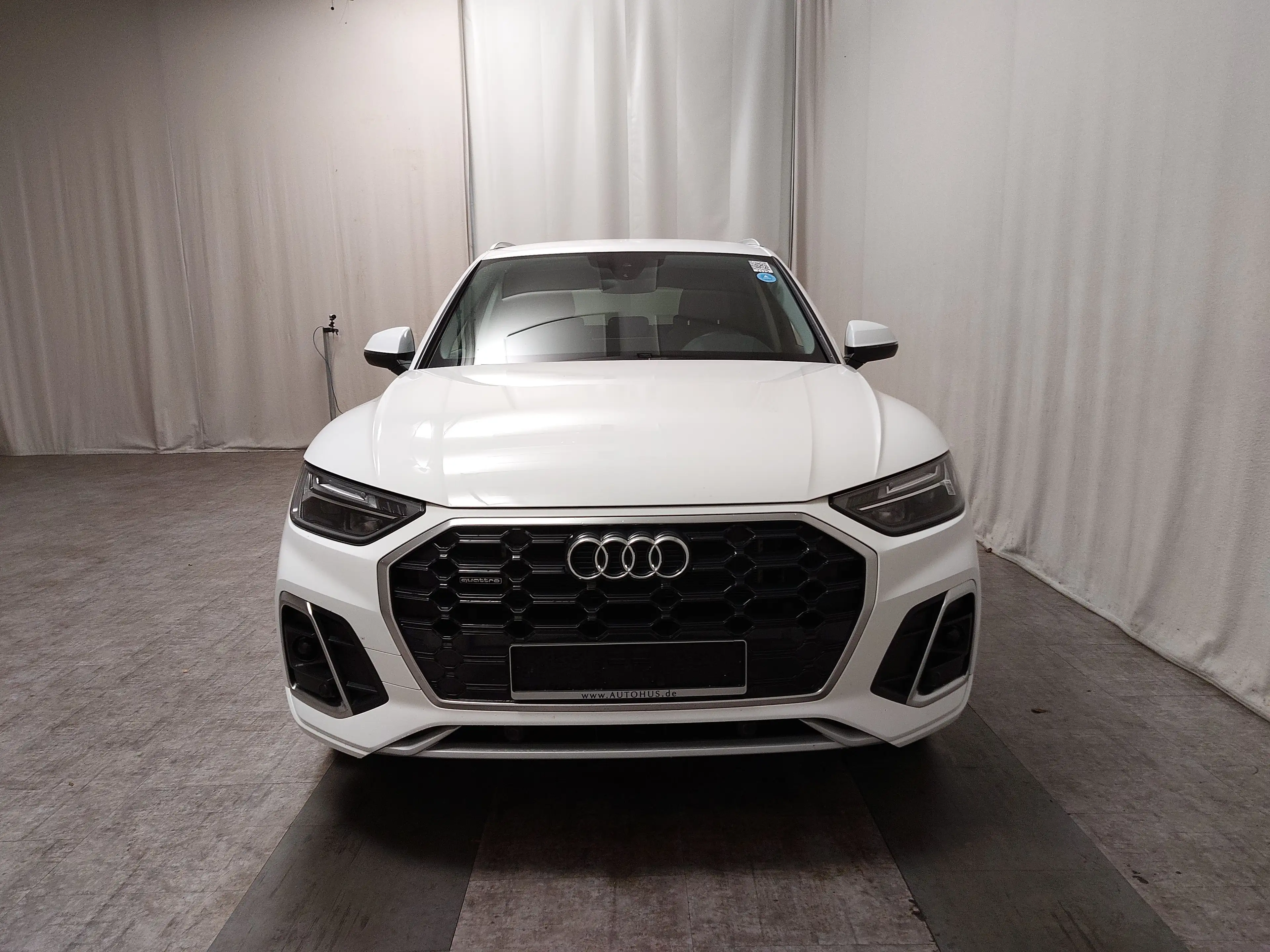 Audi Q5 50 TFSI e Qu. S-Line T-Leder Navi LED RFK AHK — photo 9