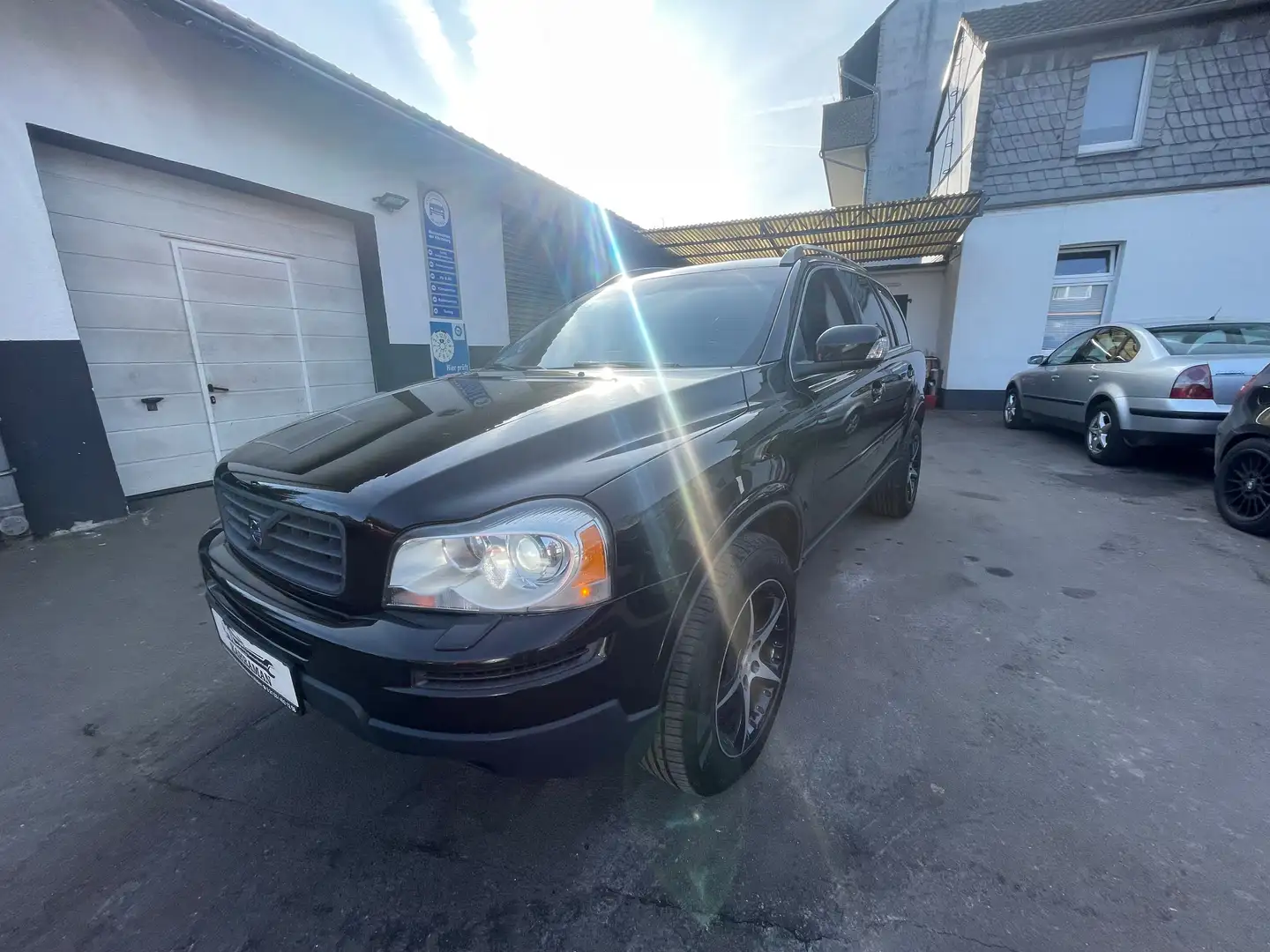 Volvo XC90 D5 Summum (136kW)*2,4D+Carplay* Schwarz - 1