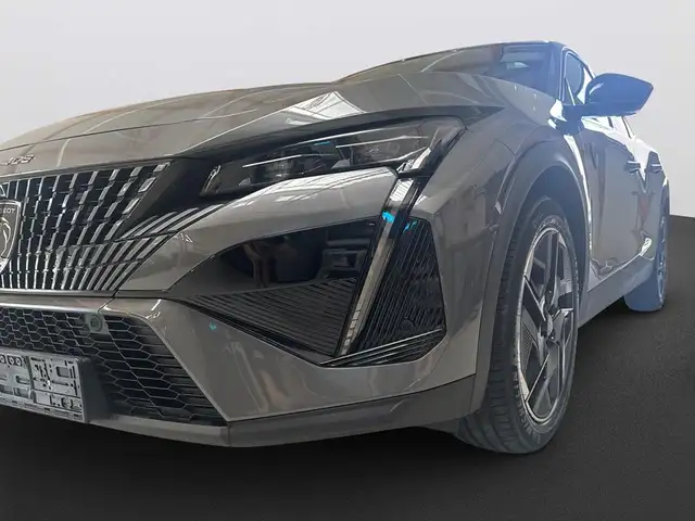 Peugeot 408 view 11