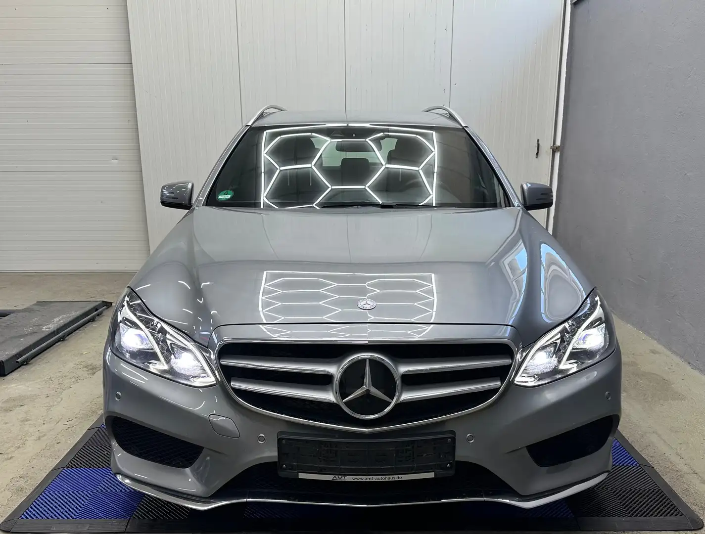 Mercedes-Benz E 350 T BlueTEC 9G-TRONIC Avantgarde Grau - 1