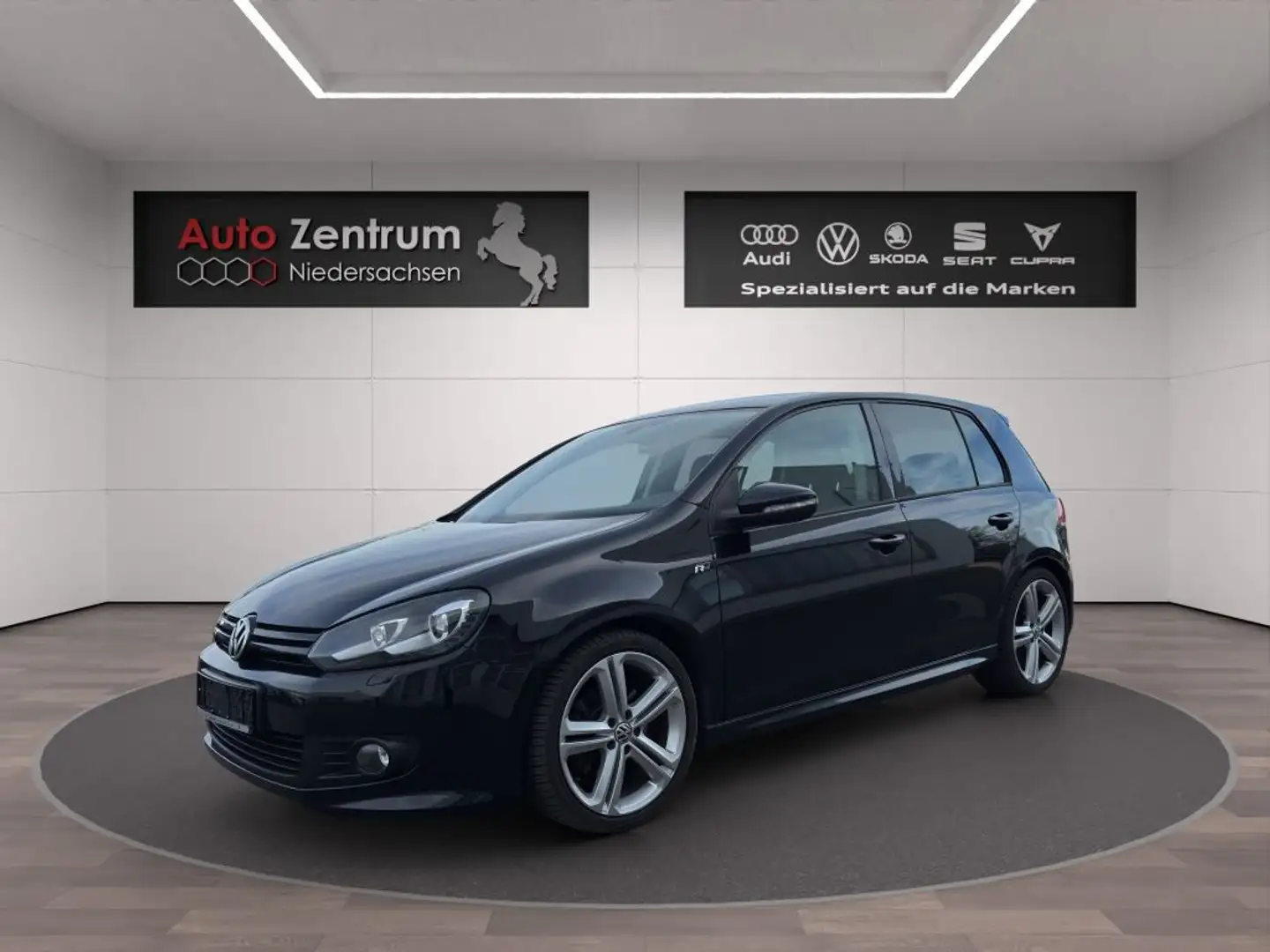 Volkswagen Golf 1.4 TSI DSG R-Line DYNAUDIO Kamera ab 39 EUR Rate Grau - 1