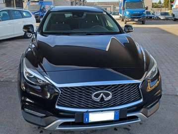 QX30 2.2d Premium Tech awd dct