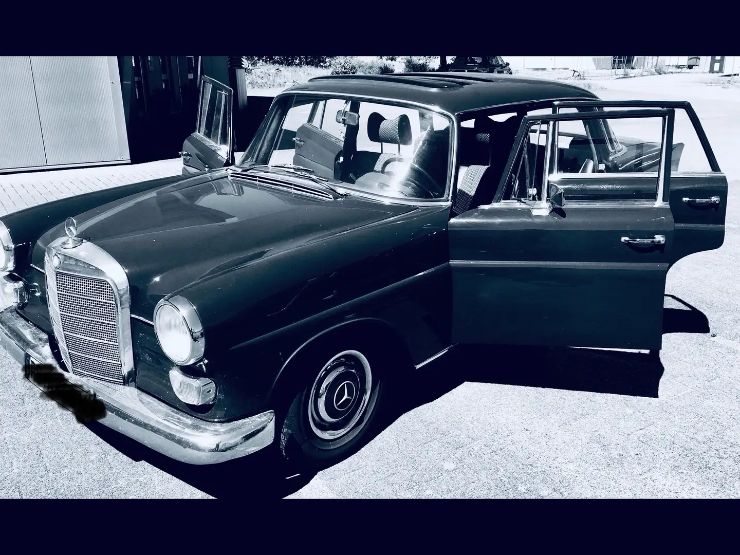 Mercedes-Benz 200 Blau - 1