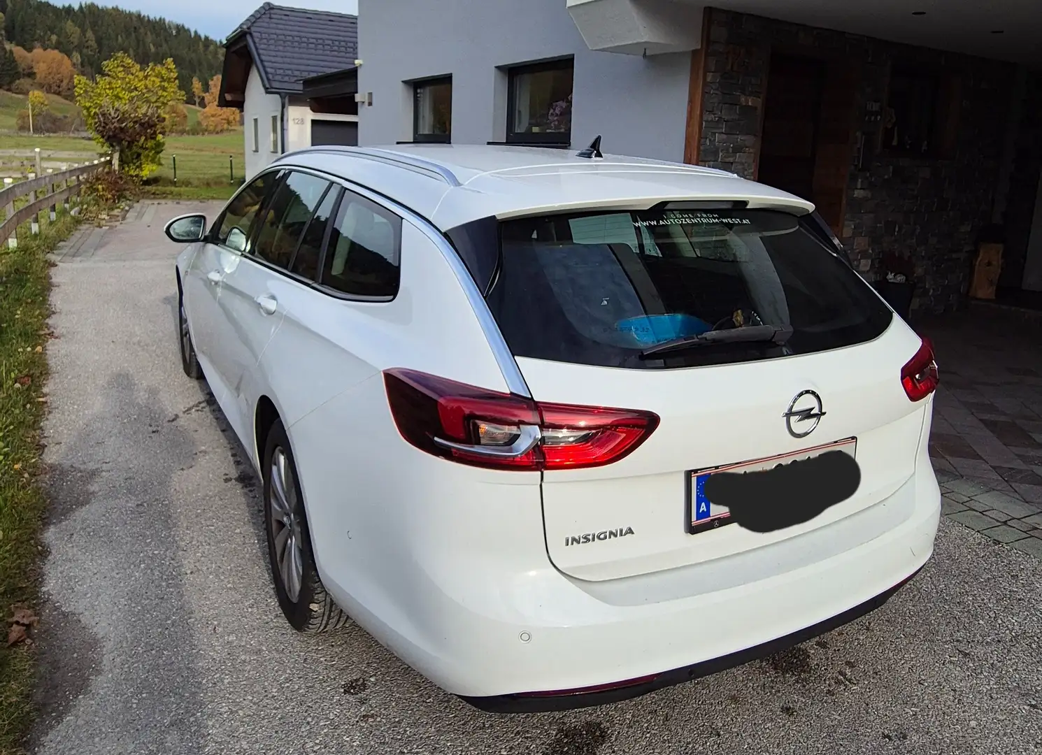 Opel Insignia Insignia ST 1,6 CDTI Innovation Weiß - 2