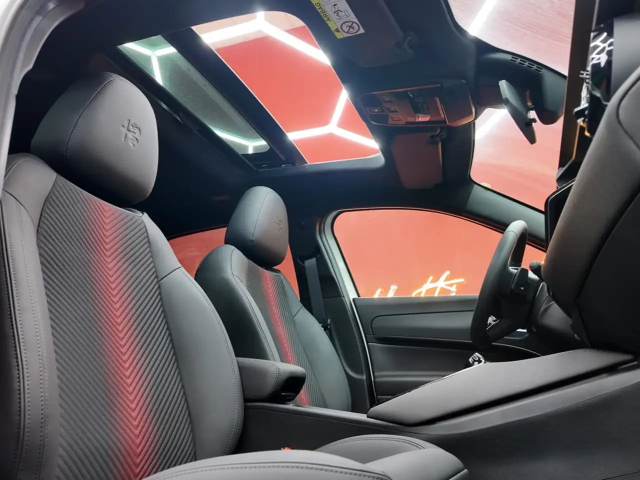 Alfa Romeo Junior 2025 — фото 9