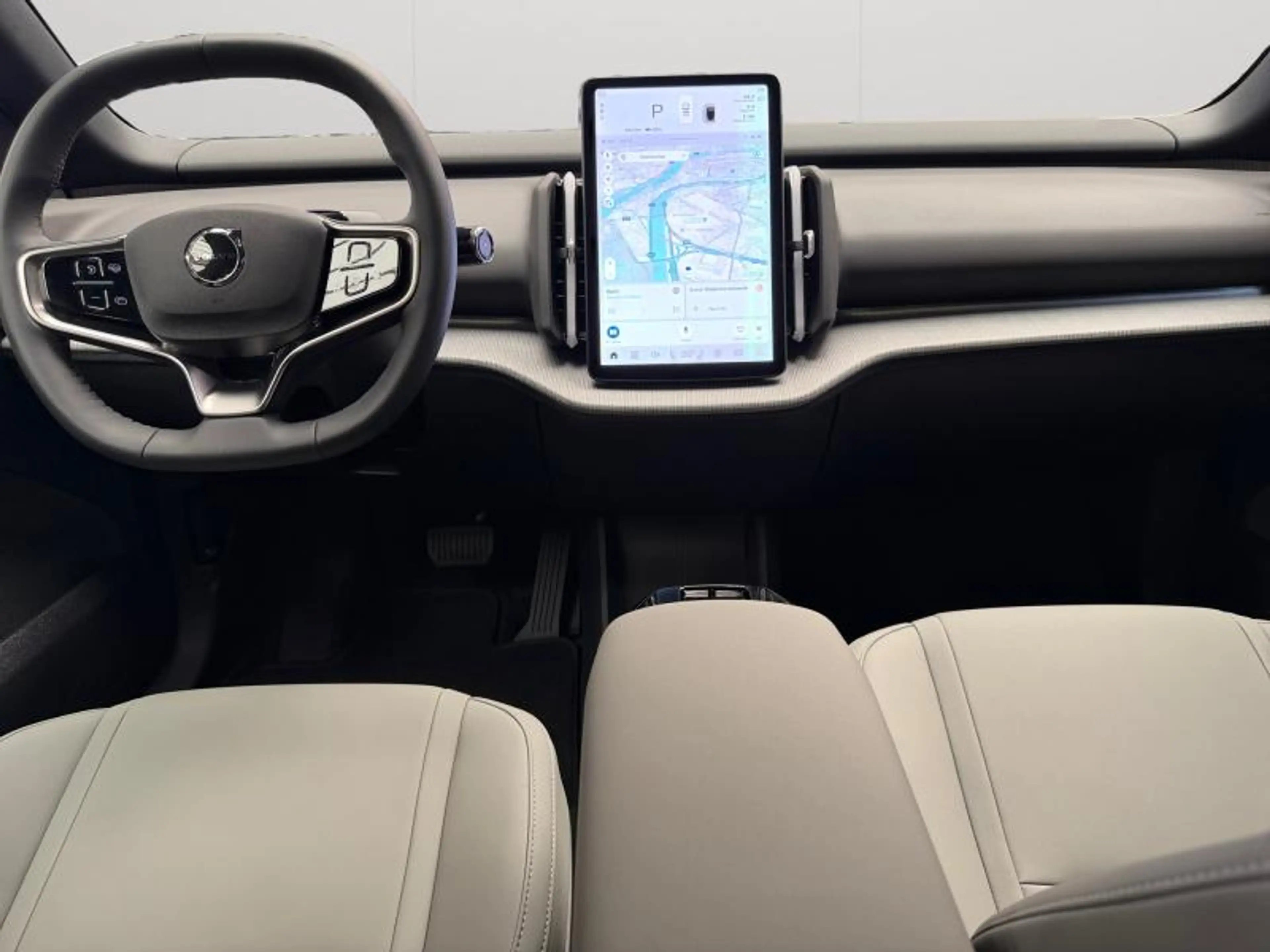 Volvo EX30 Plus BLACK EDITION P5 Long Range / Électrique 202 — photo 10