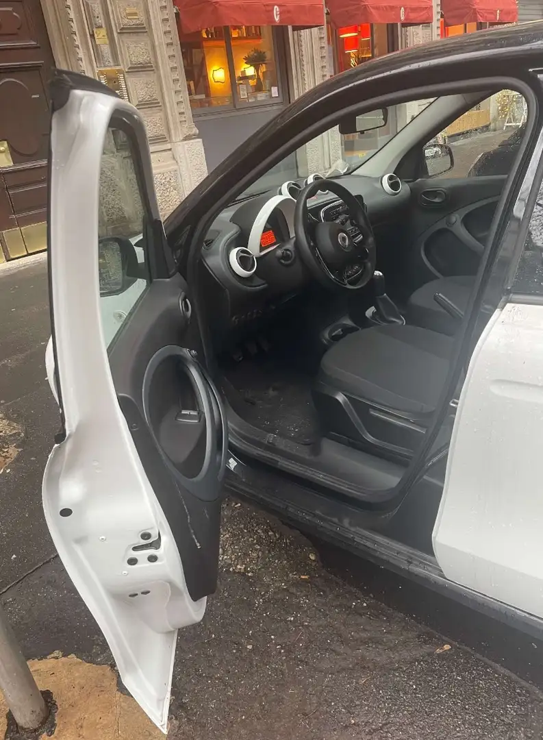 smart forFour Forfour 1.0 Brabus Style 71cv Bianco - 2