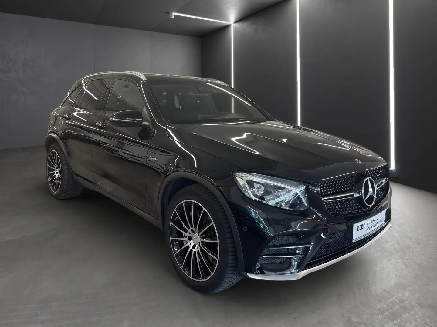 Mercedes-Benz GLC 43 AMG 4M*Pano*Standheizung*Kamera*LED*Totwi Fekete - 2