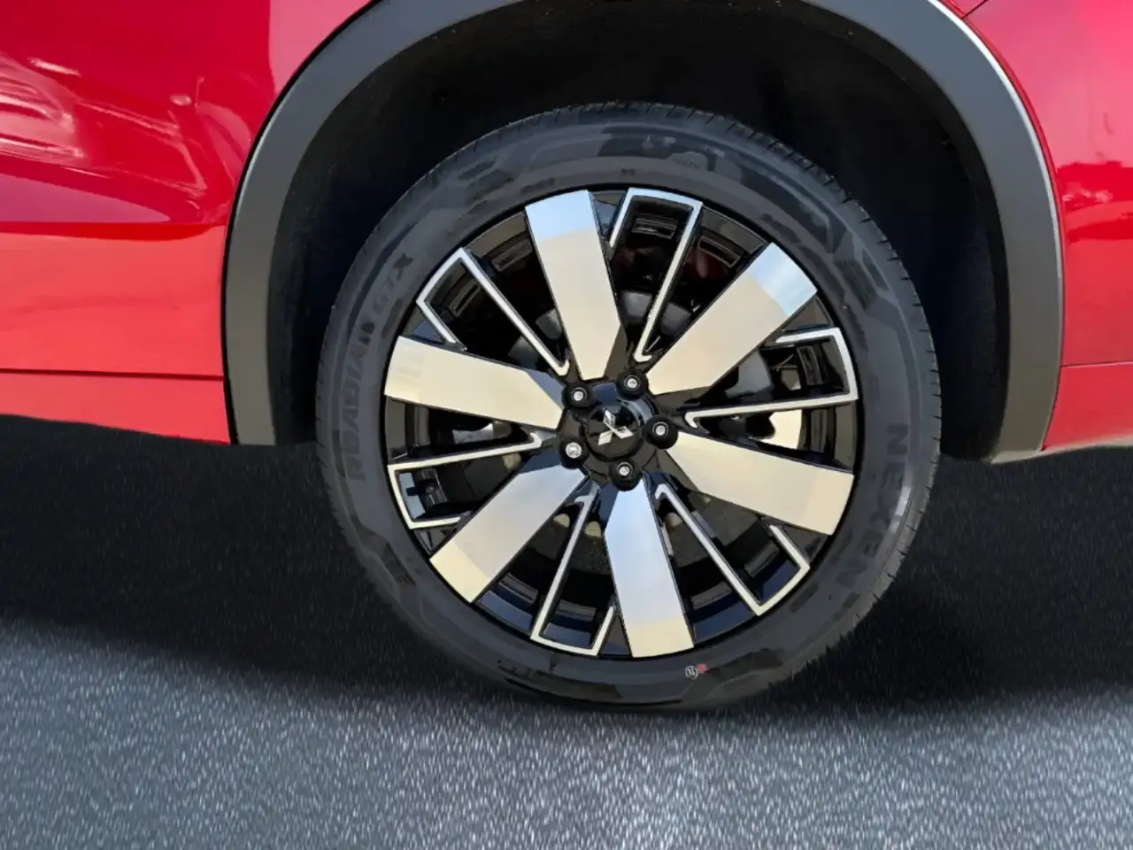 Mitsubishi Outlander снимка Mitsubishi Outlander