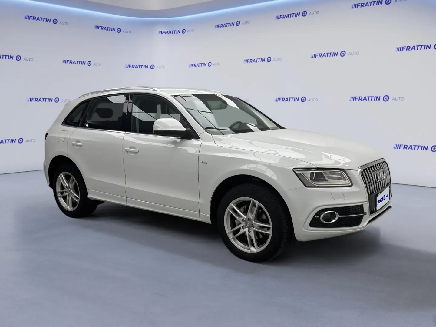 Audi Q5 2.0 TDI 177CV quattro S tronic Advanced Bianco - 2