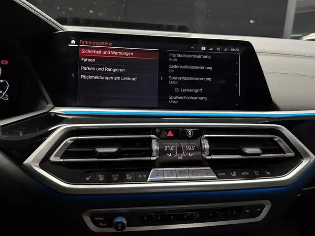 BMW X5 xDrive45e MSPORT PANO LASER HuD Ansicht 22