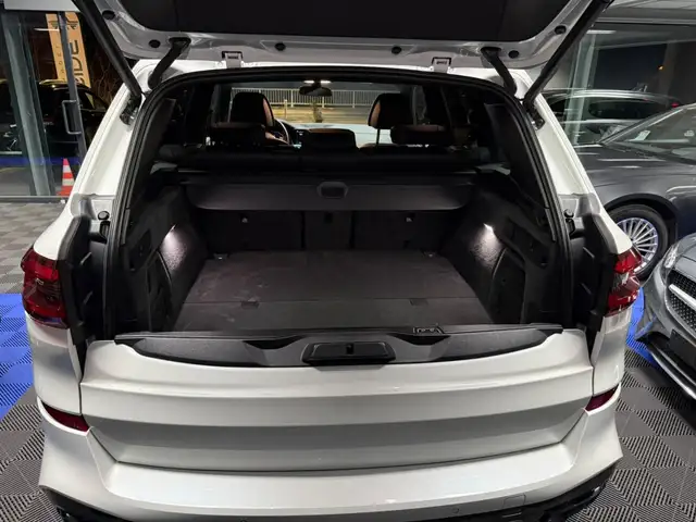BMW X5 xDrive45e MSPORT PANO LASER HuD Ansicht 30