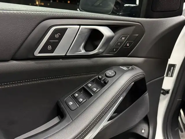 BMW X5 xDrive45e MSPORT PANO LASER HuD Ansicht 28