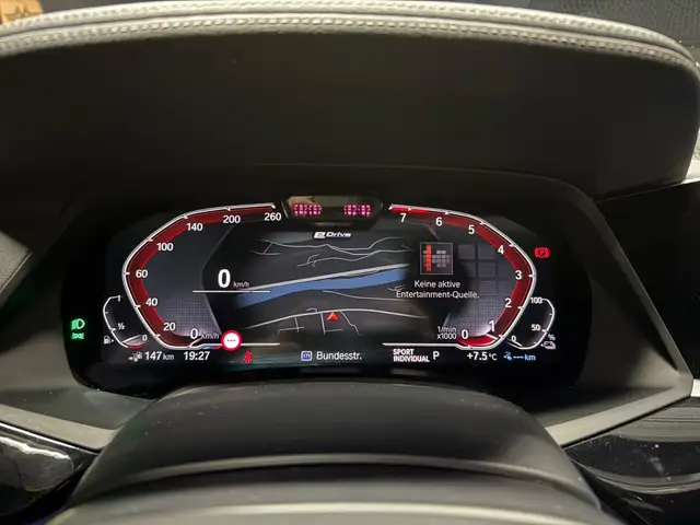 BMW X5 xDrive45e MSPORT PANO LASER HuD Ansicht 17