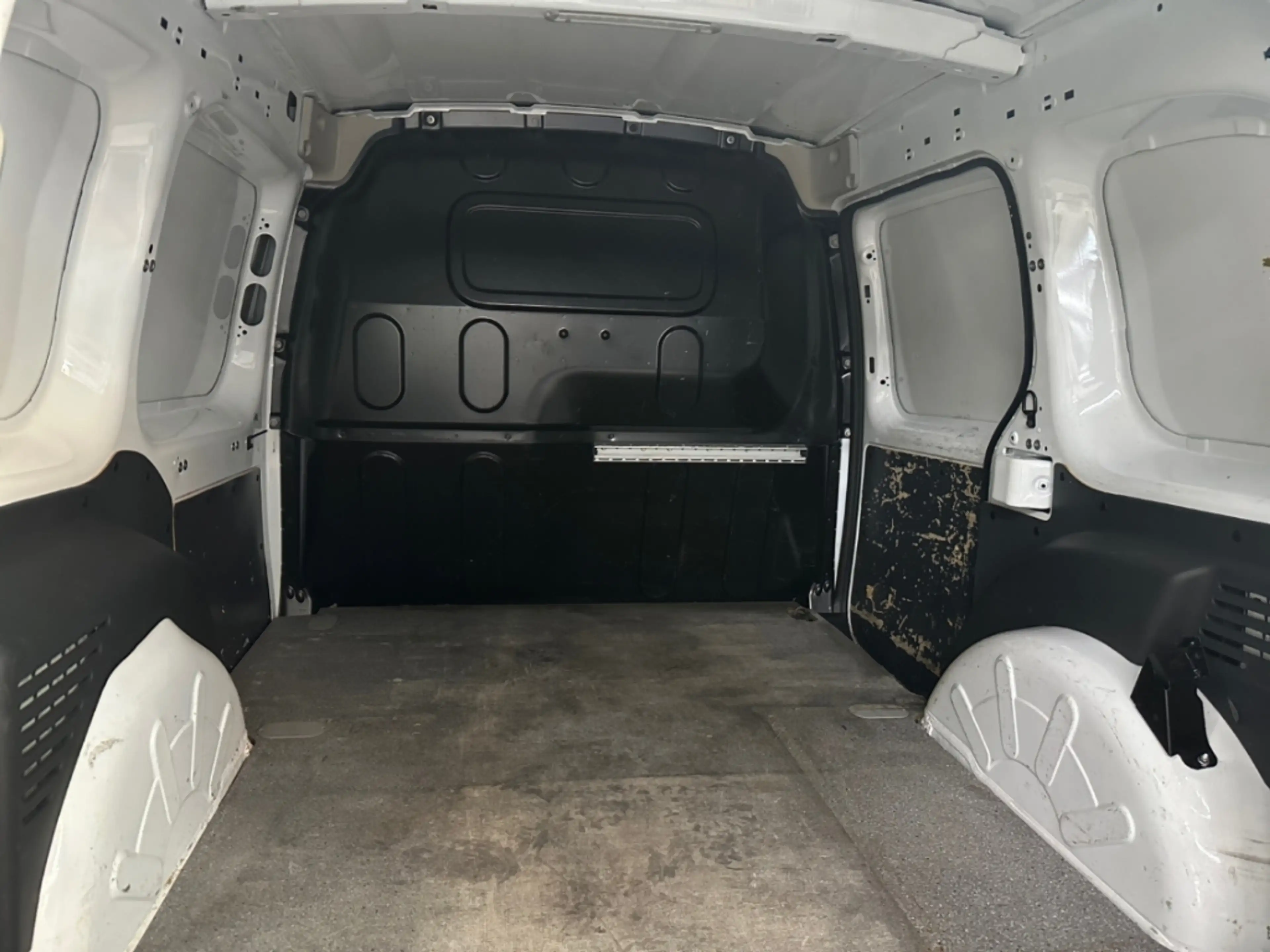Nissan NV250 Comfort PDC BLUETOOTH KLIMA MULTIFLENKRAD — photo 12