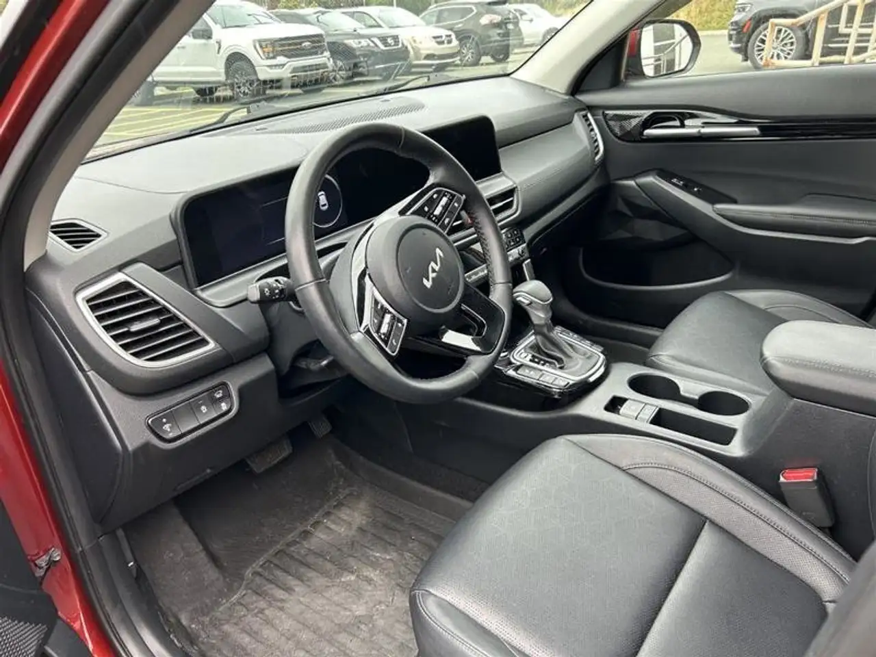 Kia Seltos снимка Kia Seltos