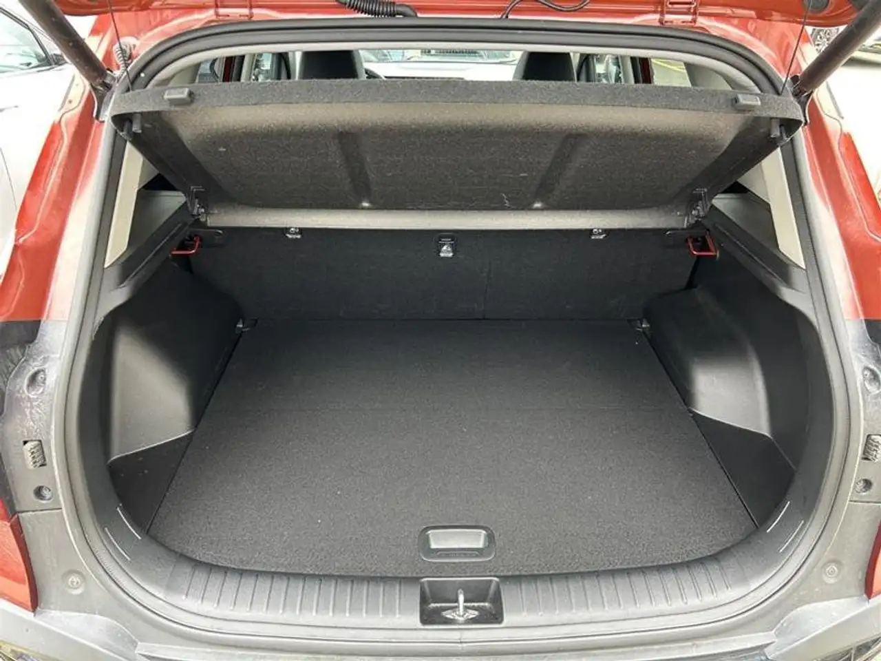 Kia Seltos снимка Kia Seltos