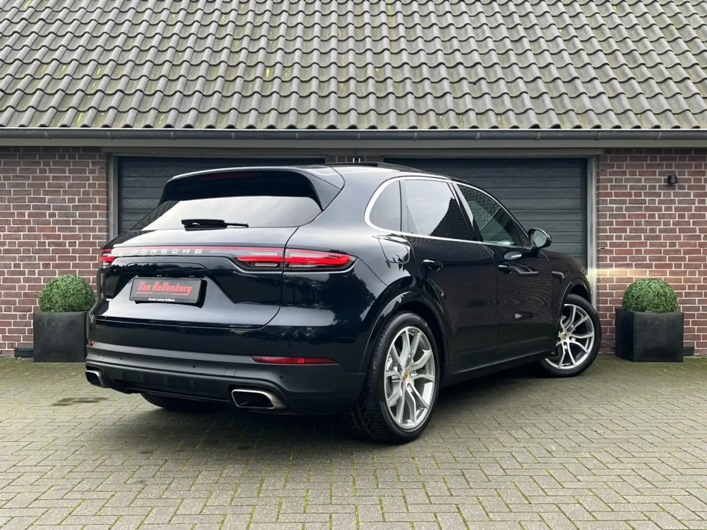 Porsche Cayenne 3.0 E-Hybrid 462PK Pano Bose Memory 360 Trekhaak O Blauw - 2