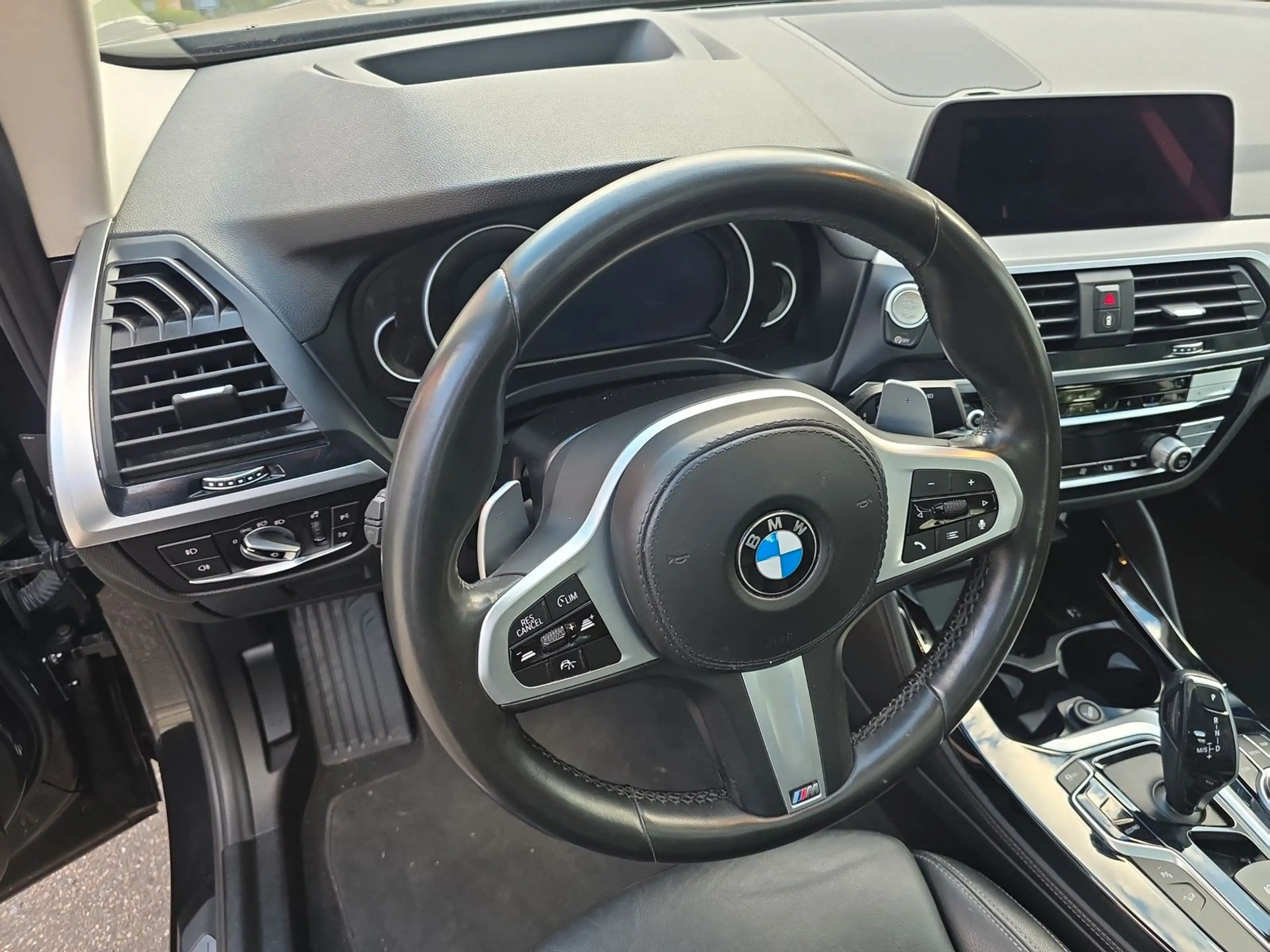 BMW X4 xDrive 30 i xLine Panorama — photo 15