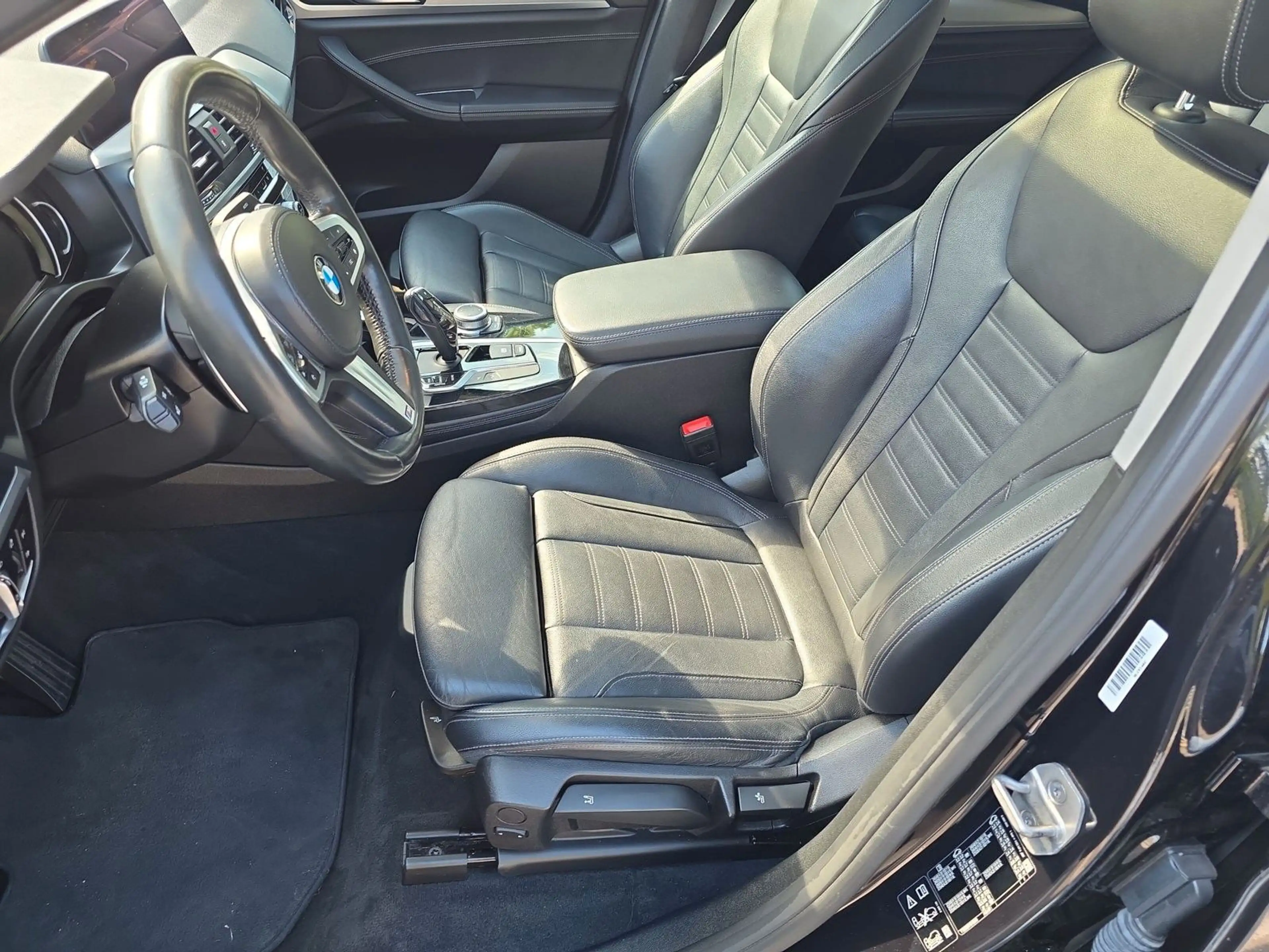 BMW X4 xDrive 30 i xLine Panorama — photo 12