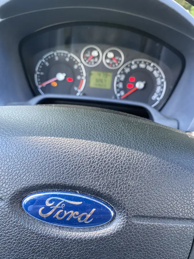 Ford Fusion 1.4 + - 1