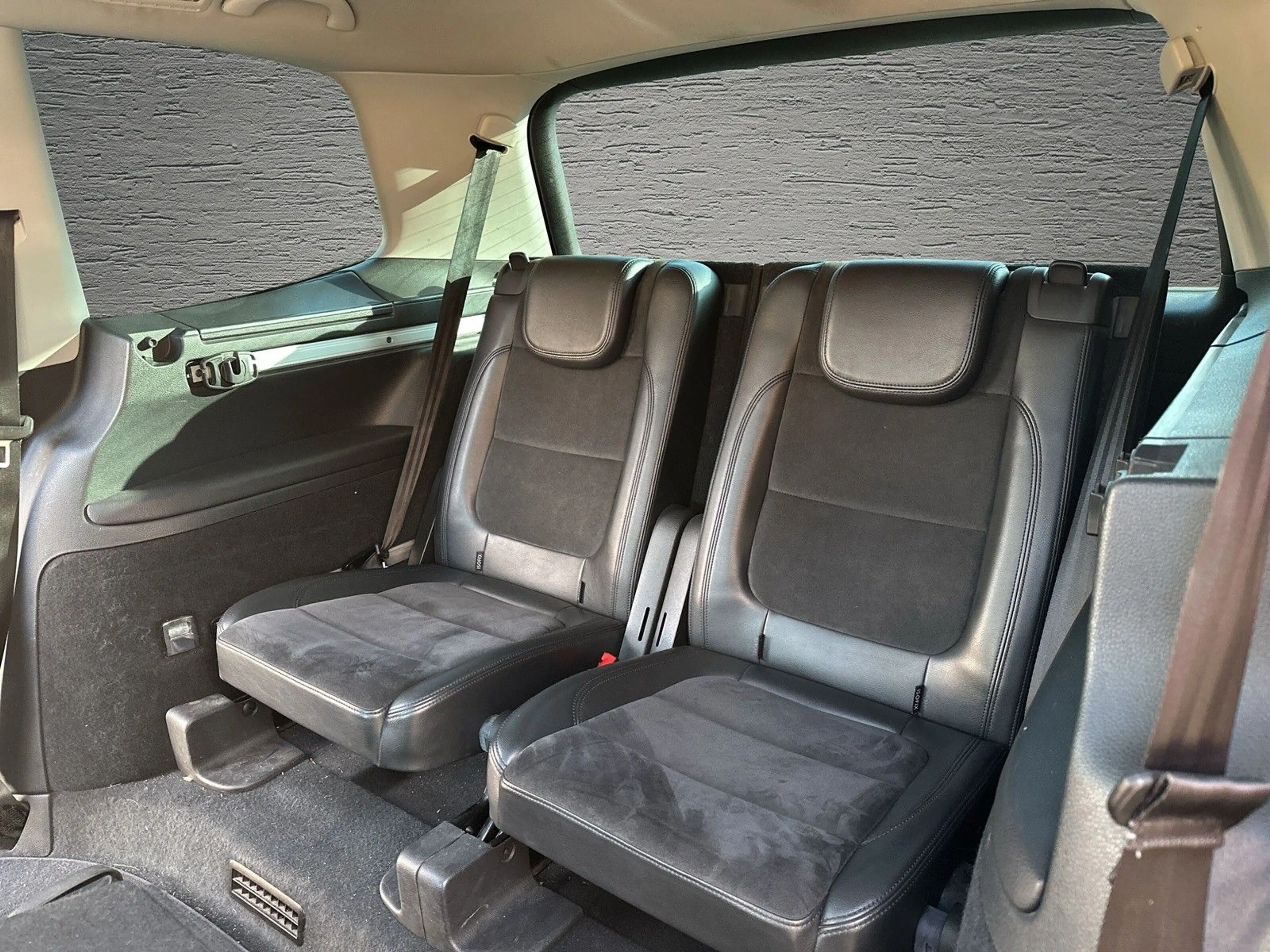 Volkswagen Sharan Highline 2.0TDI DSG/1.HAND/7 SITZER/PANO — photo 12