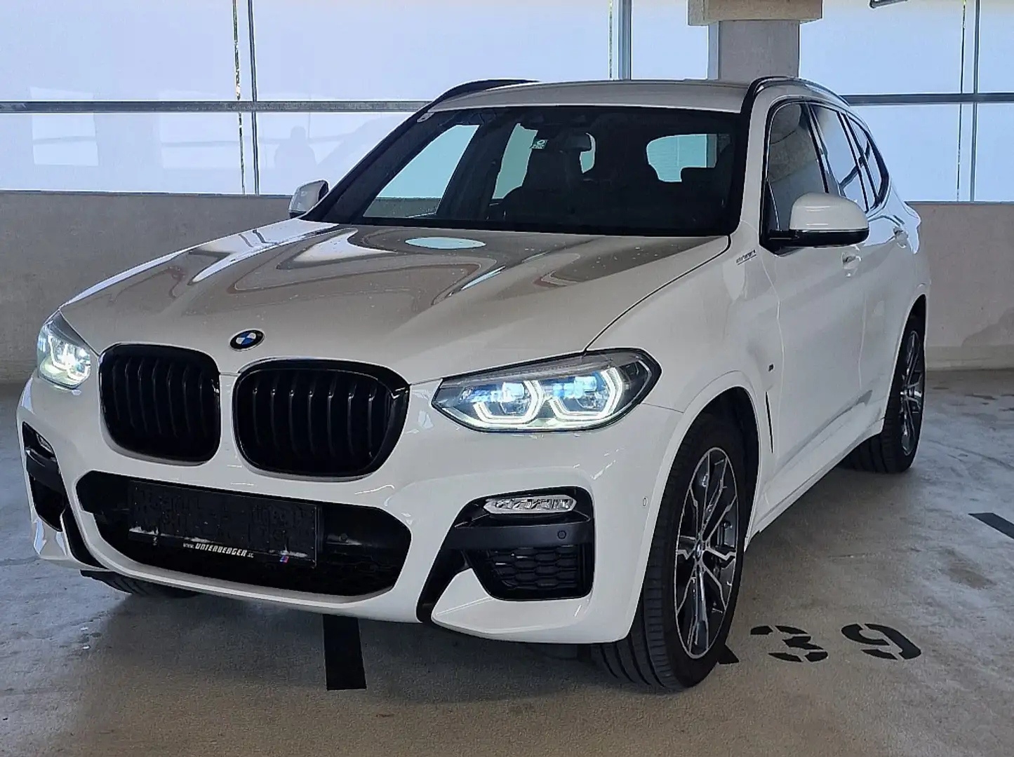BMW X3 xDrive 20d M Sport Aut. Weiß - 1