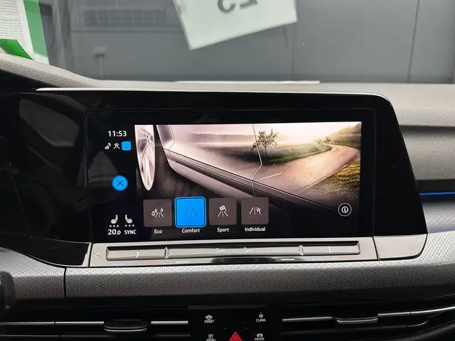 Volkswagen Golf view 20