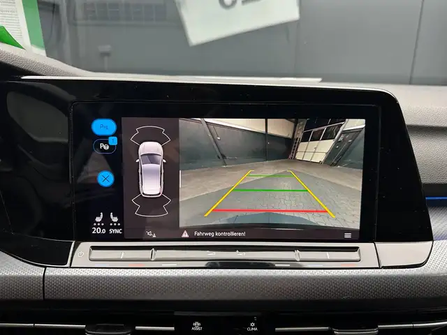 Volkswagen Golf view 19