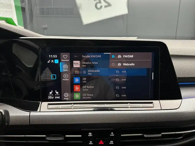 Volkswagen Golf view 25