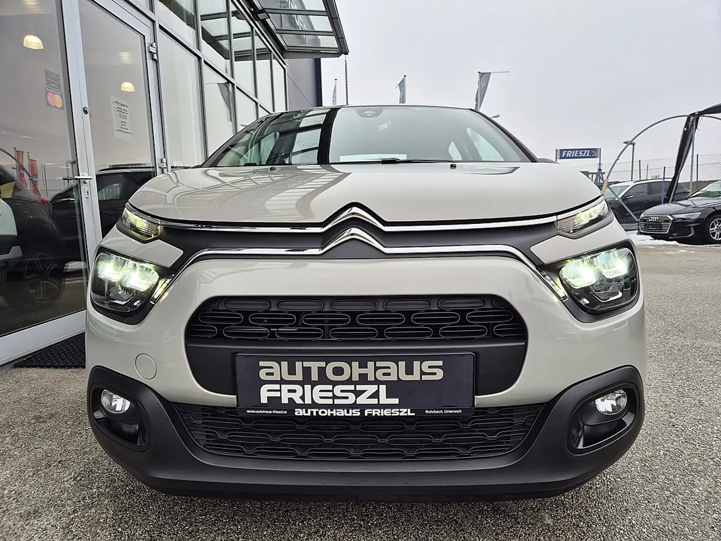 Citroen C3 PureTech 83 S&S 5-Gang-Manuell *LED, SITZHEIZUNG* Beige - 2