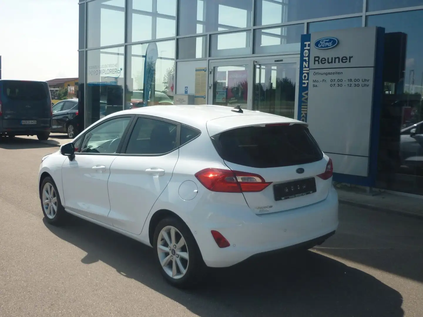 Ford Fiesta Cool & Connect Weiß - 2
