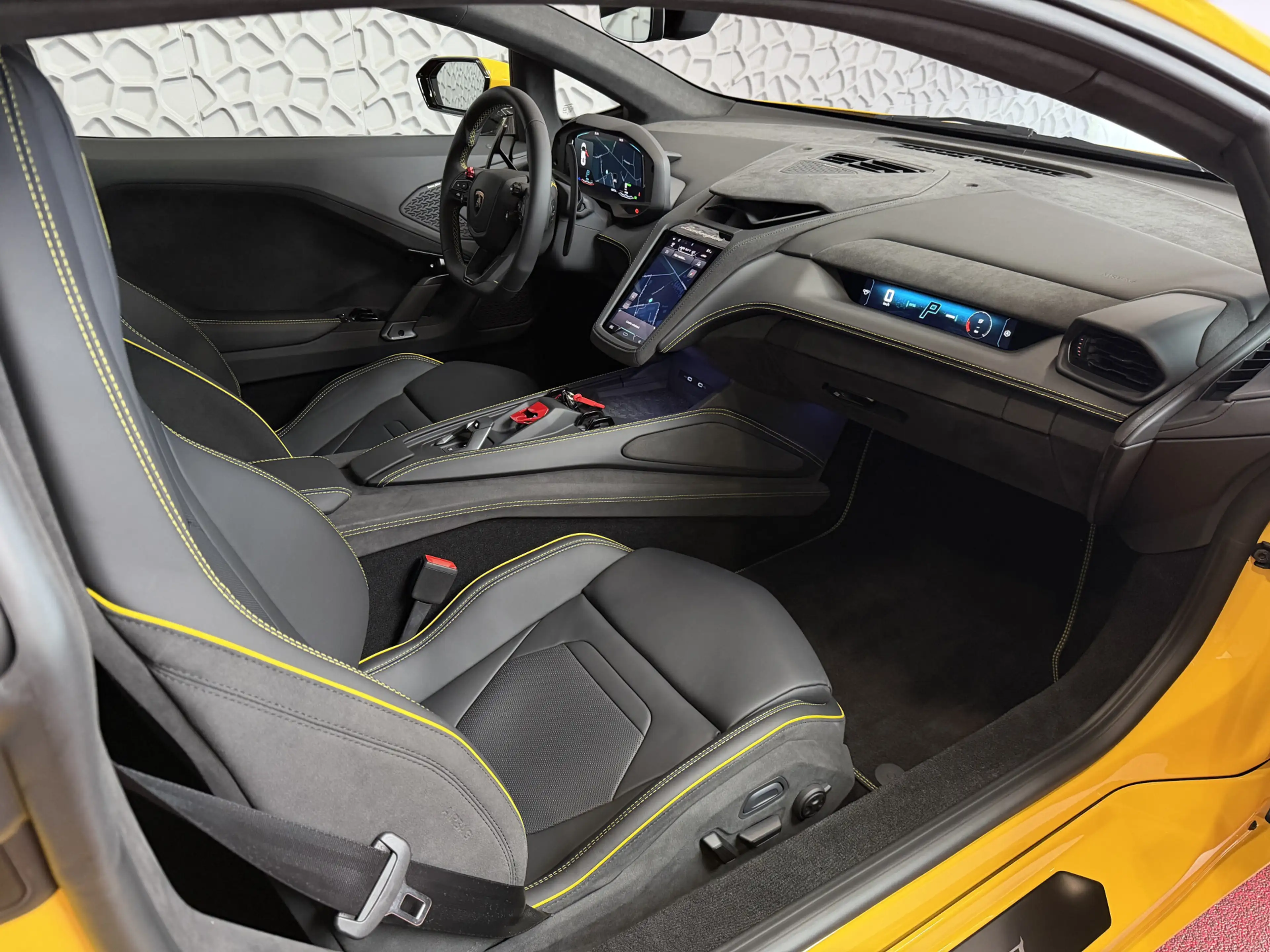 Lamborghini Temerario 4.0 V8 Giallo Auge - Lift - Sonus Faber - 5 Year W — photo 29