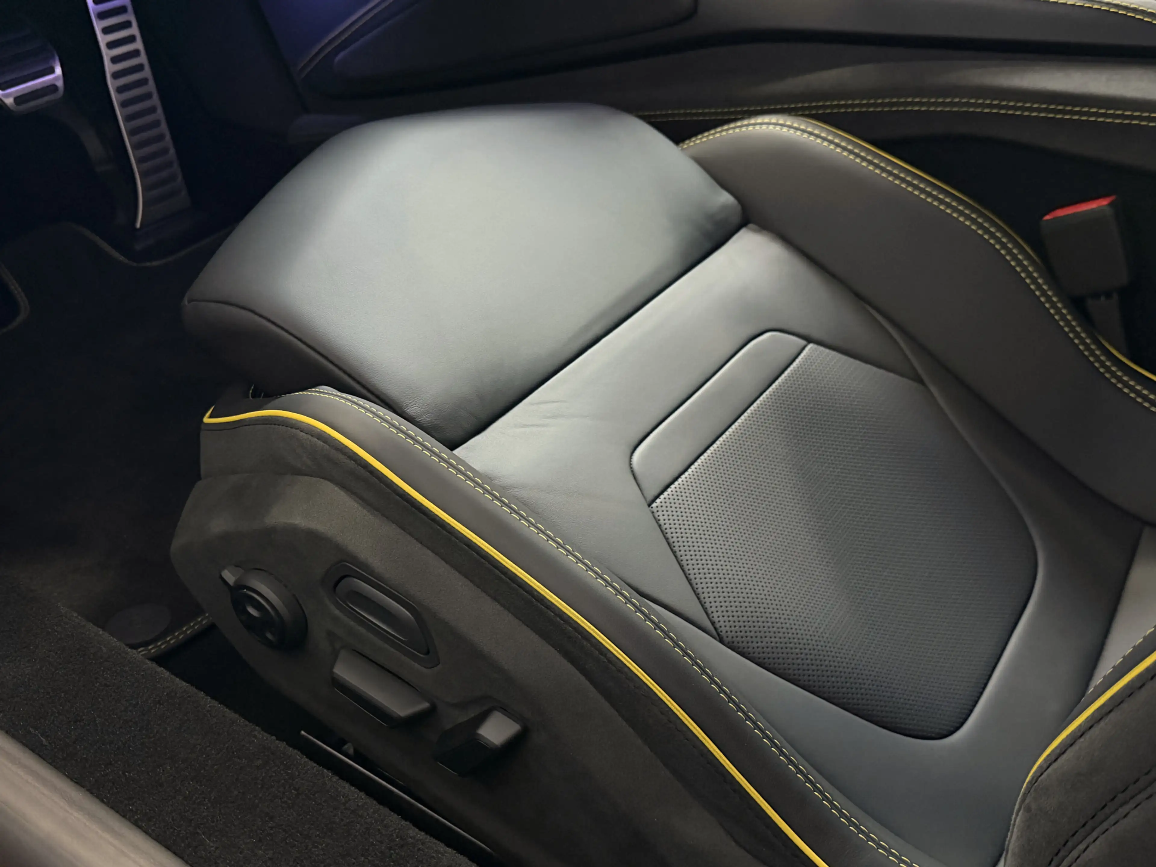 Lamborghini Temerario 4.0 V8 Giallo Auge - Lift - Sonus Faber - 5 Year W — photo 19